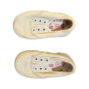 Girls Size 2 Dyna Kids Cream Slip-On Sneakers